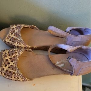 Women's TOM'S Sandals 2.5" Heel Sz. 12 CUTE